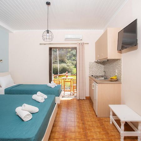 Eros Appartments Kalamitsi  Luaran gambar
